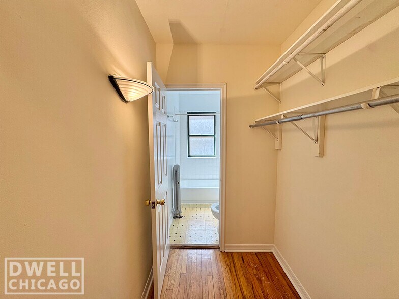 Building Photo - 2331 N Spaulding Ave