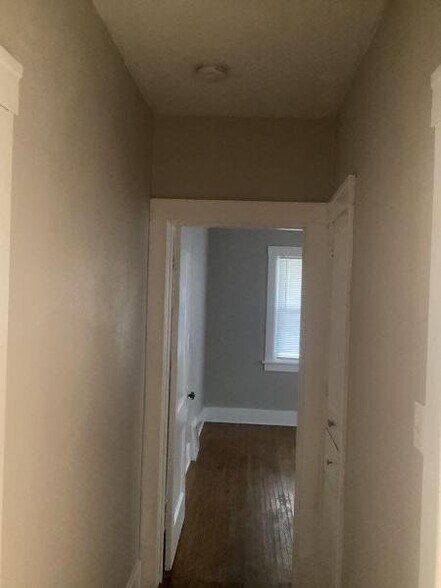 Building Photo - 703 W Hanssler Pl