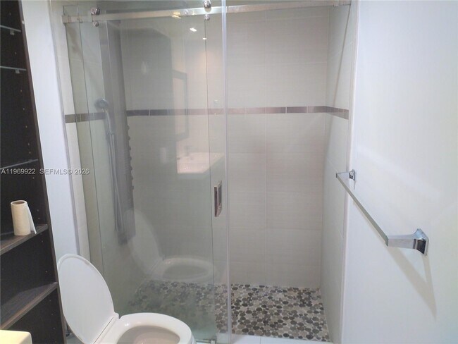 Building Photo - 3301 NE 5th Ave