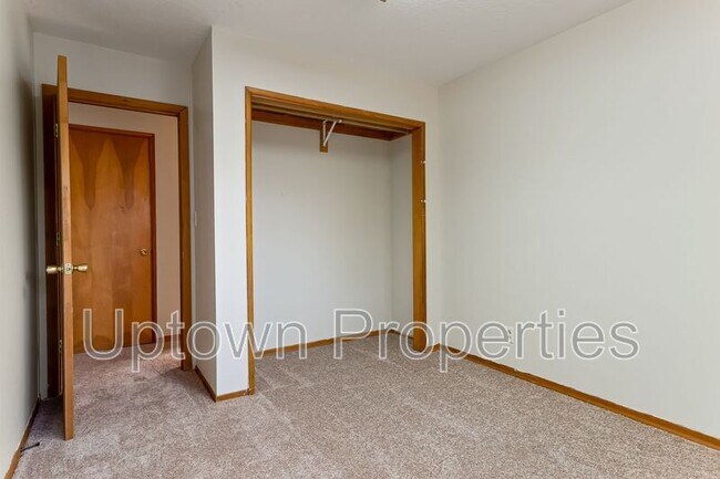 Building Photo - 1192 SE 21st Ave