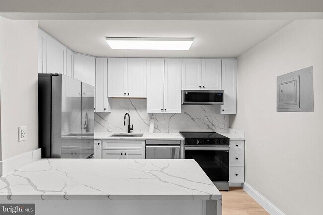Building Photo - 1325 18th St NW