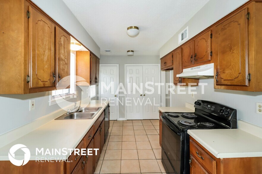 Building Photo - 4022 Castile St