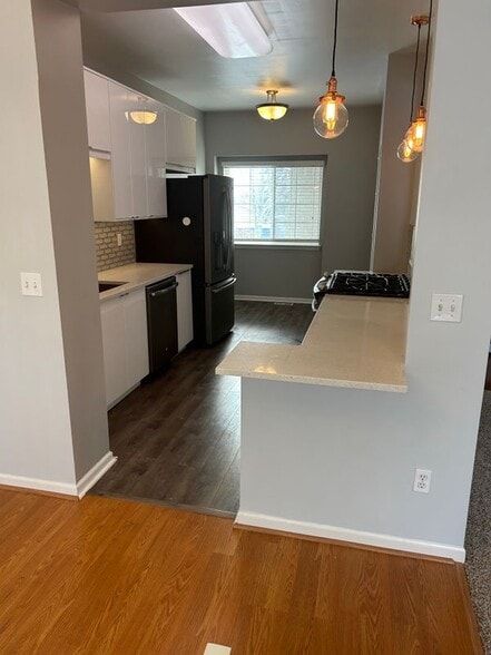 Building Photo - 22674 Woodcreek Dr