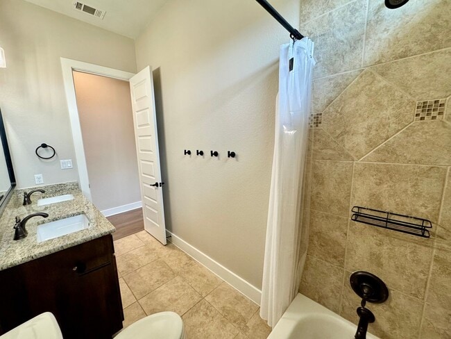 Building Photo - AVAILABLE NOW! One-of-a-Kind Luxury Estate | 5BD/3BA on 2 Acres in Liberty Hill!