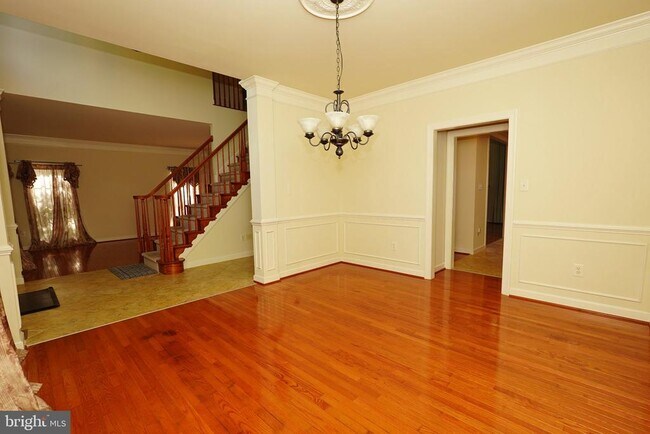 Building Photo - 14030 Bromfield Rd