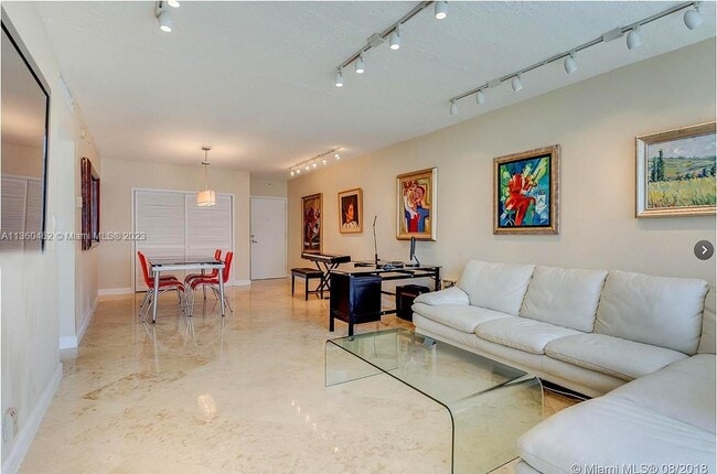 Building Photo - 3000 S Ocean Dr