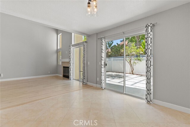 Building Photo - 7 Pointe Sur