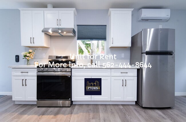 Building Photo - House - 2 Bedrooms / 1 Bathroom / Whittier