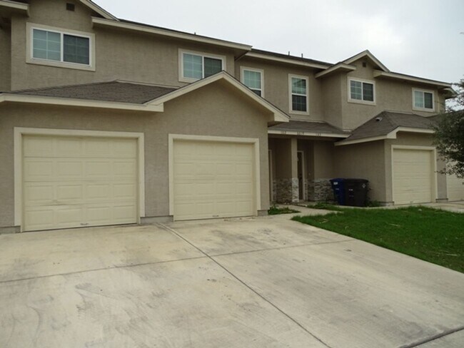 Building Photo - 6619 Arancione Ave