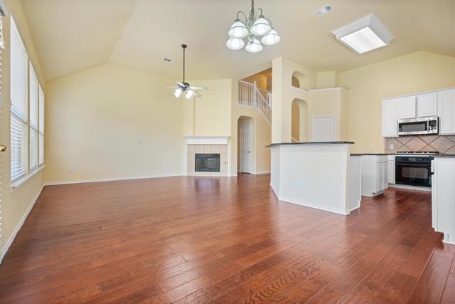 Building Photo - 9747 Hickory St
