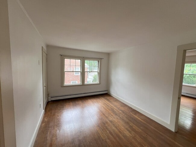 Building Photo - 17-19-19 Maple St