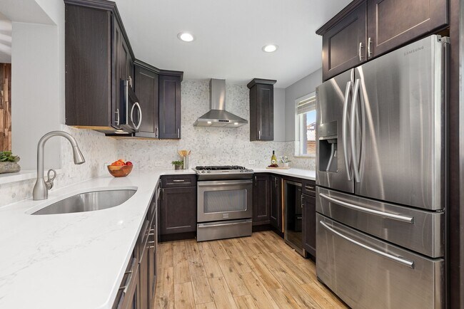 Building Photo - Recently Updated Home in Prime Sunnyside N...