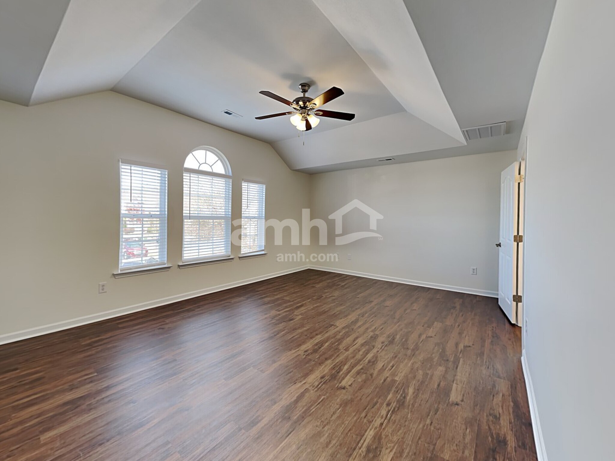 Building Photo - 216 Giants Ridge Rd