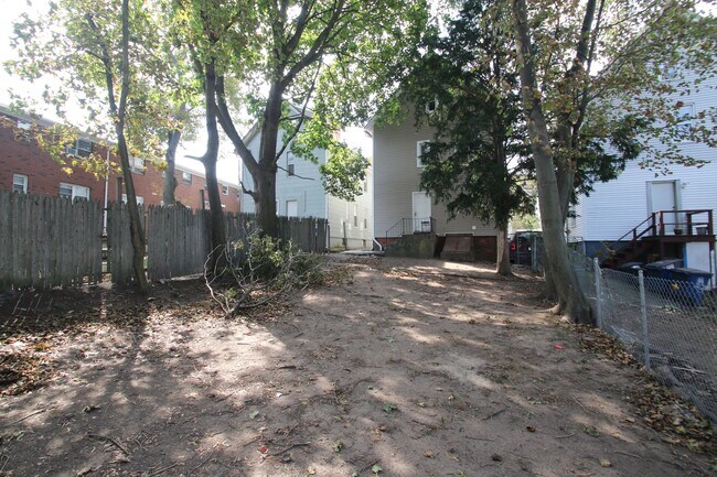 Building Photo - 39 Farren Ave