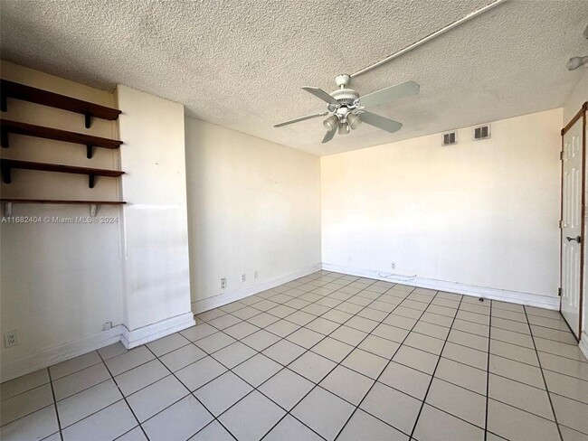 Building Photo - 3 bedroom in Sunny Isles Beach FL 33160