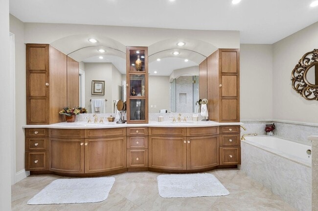 Building Photo - 222 Legendary Cir