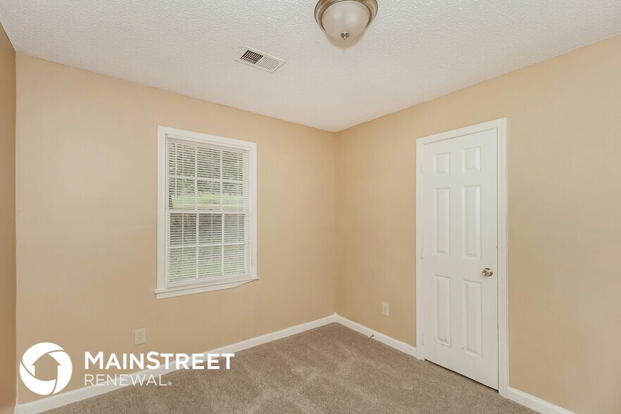 Building Photo - 55 Jennifer Ln