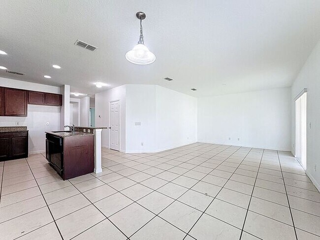 Building Photo - Aldea Reserve-662 Vitoria Rd Davenport FL 33837