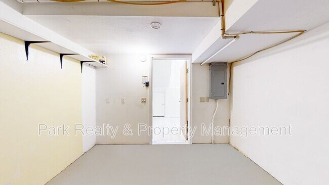 Building Photo - 1300 Garfield St