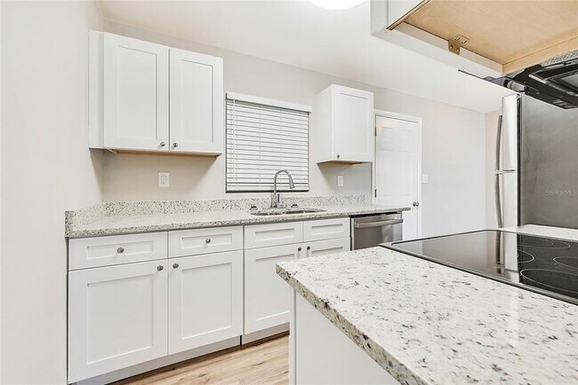 Building Photo - 5027 Kempston Dr