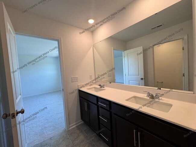 Building Photo - 254 Snowfield