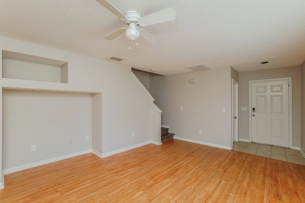 Building Photo - 6035 Pointe Pleasant Blvd