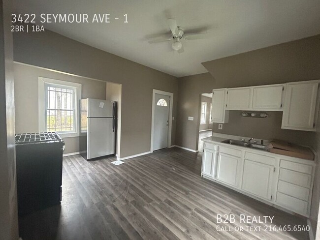 Building Photo - Spacious Two-Bedroom Unit in a Charming Mu...