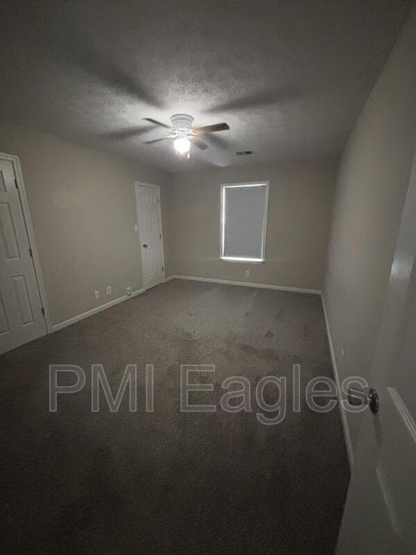 Building Photo - 1140 Timothy Ave