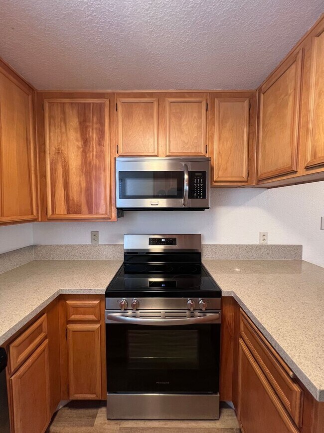 Building Photo - 4580 Ohio St