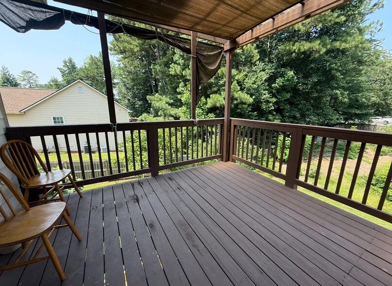 Building Photo - Room in House on Kennesaw Dr