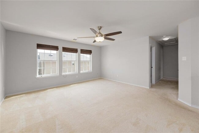 Building Photo - 1136 Beechwood Dr