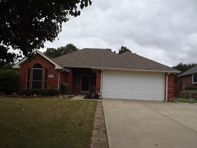 Building Photo - $2150 3/2 House Located in Corinth