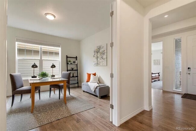 Building Photo - 15337 Quince Cir