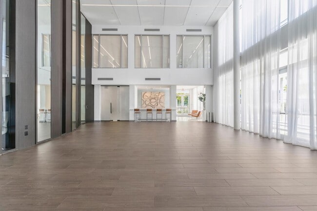 Building Photo - 10220 NW 63rd Terrace