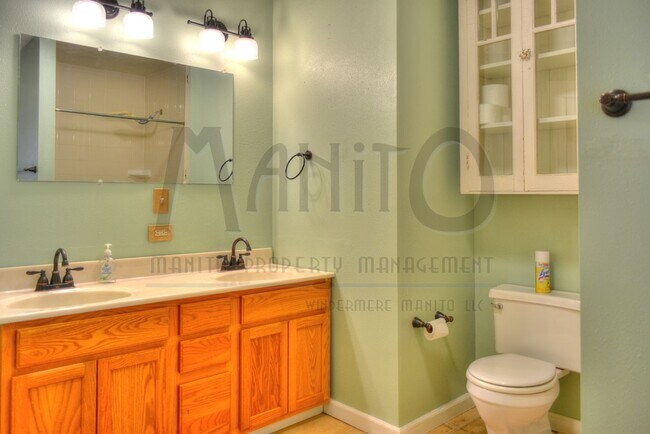 Building Photo - Stunning Brick Home near Audubon Park