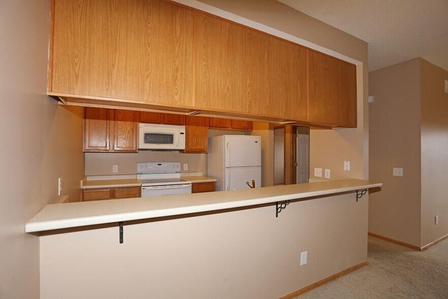 Building Photo - 2323 E Porter Avenue #86