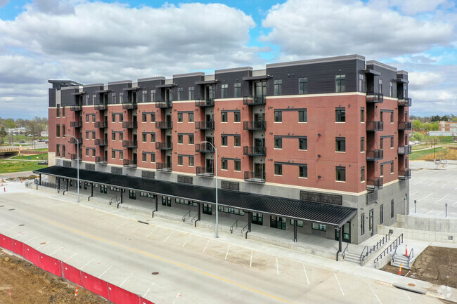 Building Photo - Telegraph Lofts East