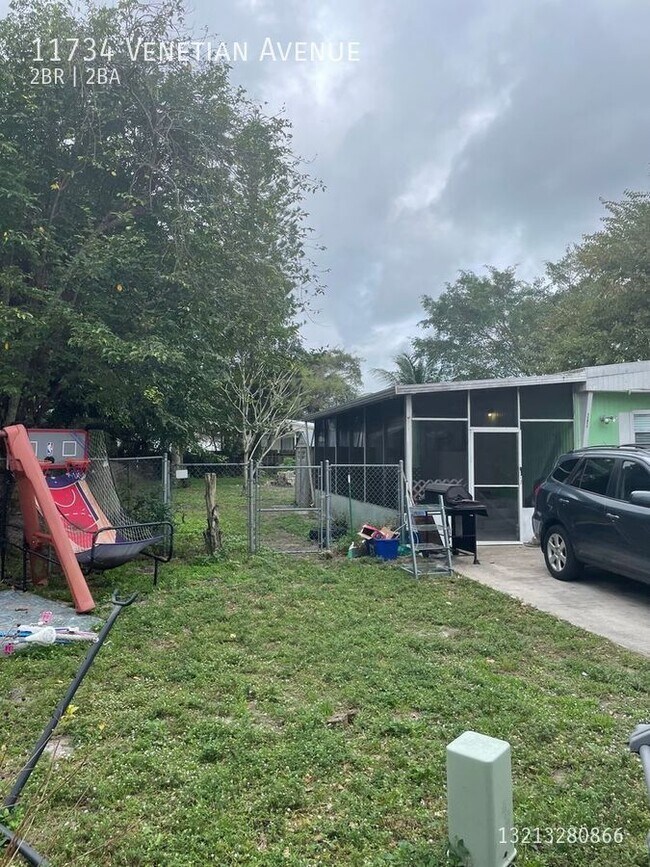 Building Photo - 11734 Venetian Ave