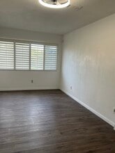 Building Photo - 27161 Royce Ln