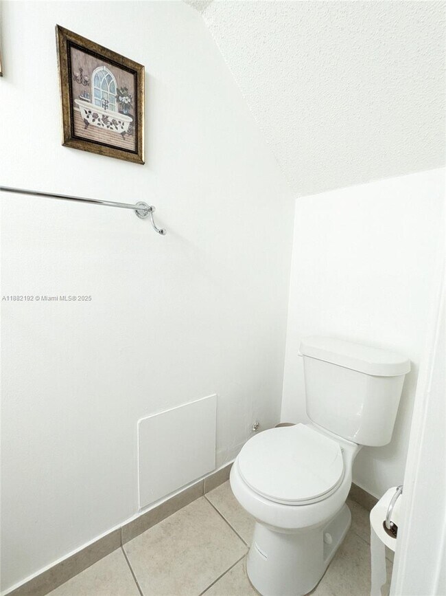 Building Photo - 8249 SW 149th Ct