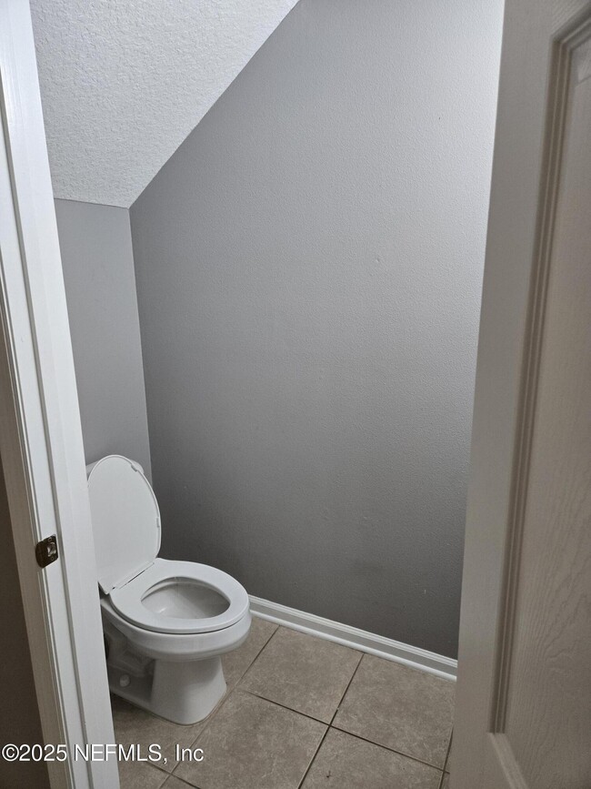 Building Photo - 1500 Calming Water Dr