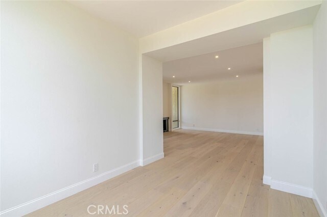 Building Photo - 1305 N Columbus Ave