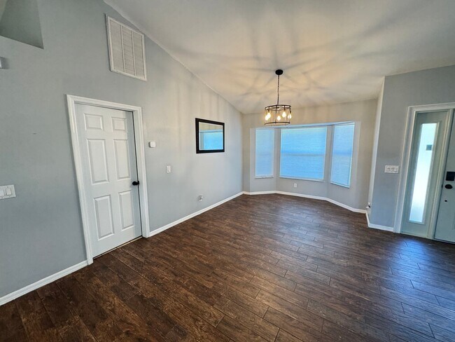 Building Photo - Your Dream Home Awaits! MASSIVE Backyard! ...