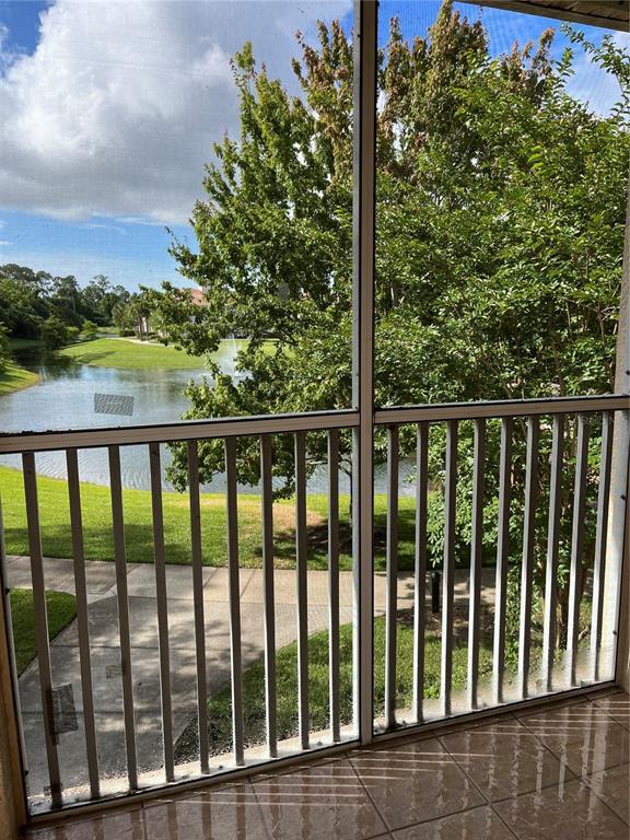 Building Photo - 200 Riverview Bend S
