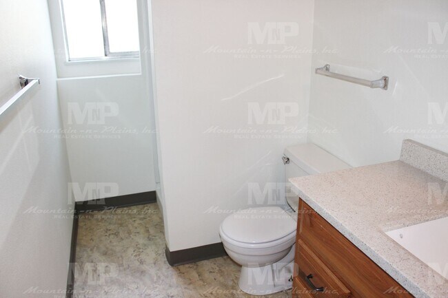 Building Photo - 1205 Fuqua Dr