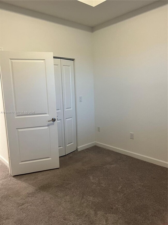 Building Photo - 20631 NE 7th Pl