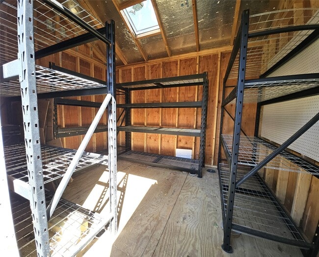 Building Photo - 815 Merribrook Ln