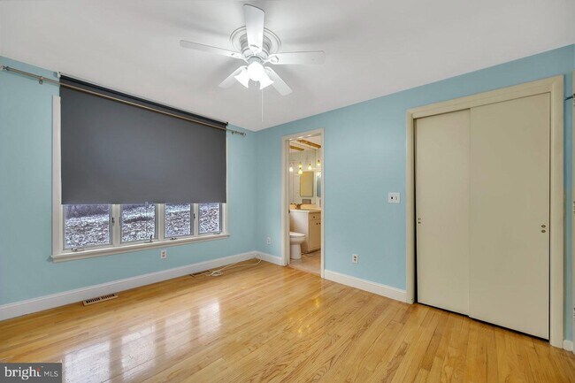 Building Photo - 97 Hardy Dr