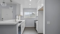 Building Photo - 24491 Valle Del Oro