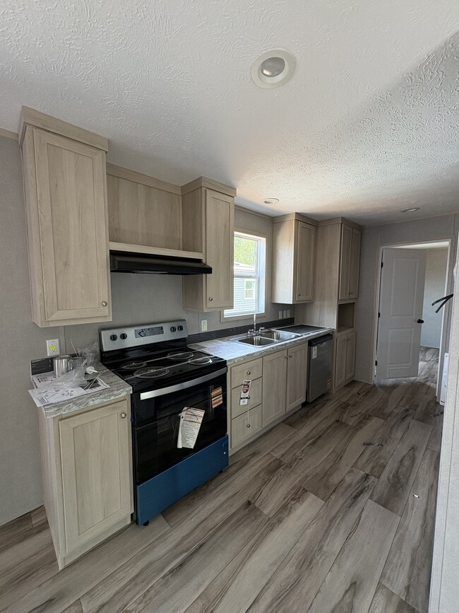 Building Photo - 507 Mercedes St